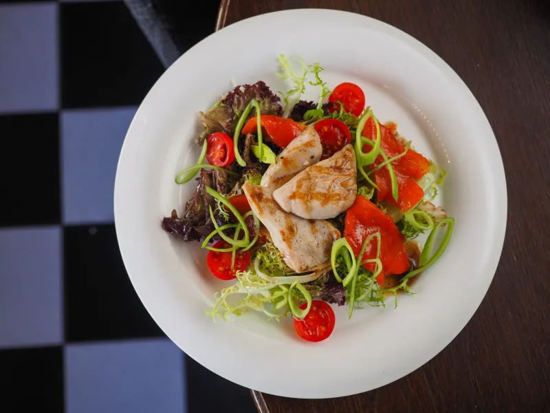 Last Bite, First Place: Rethinking the Order of Your Dinner Plate for Steadier Glucose